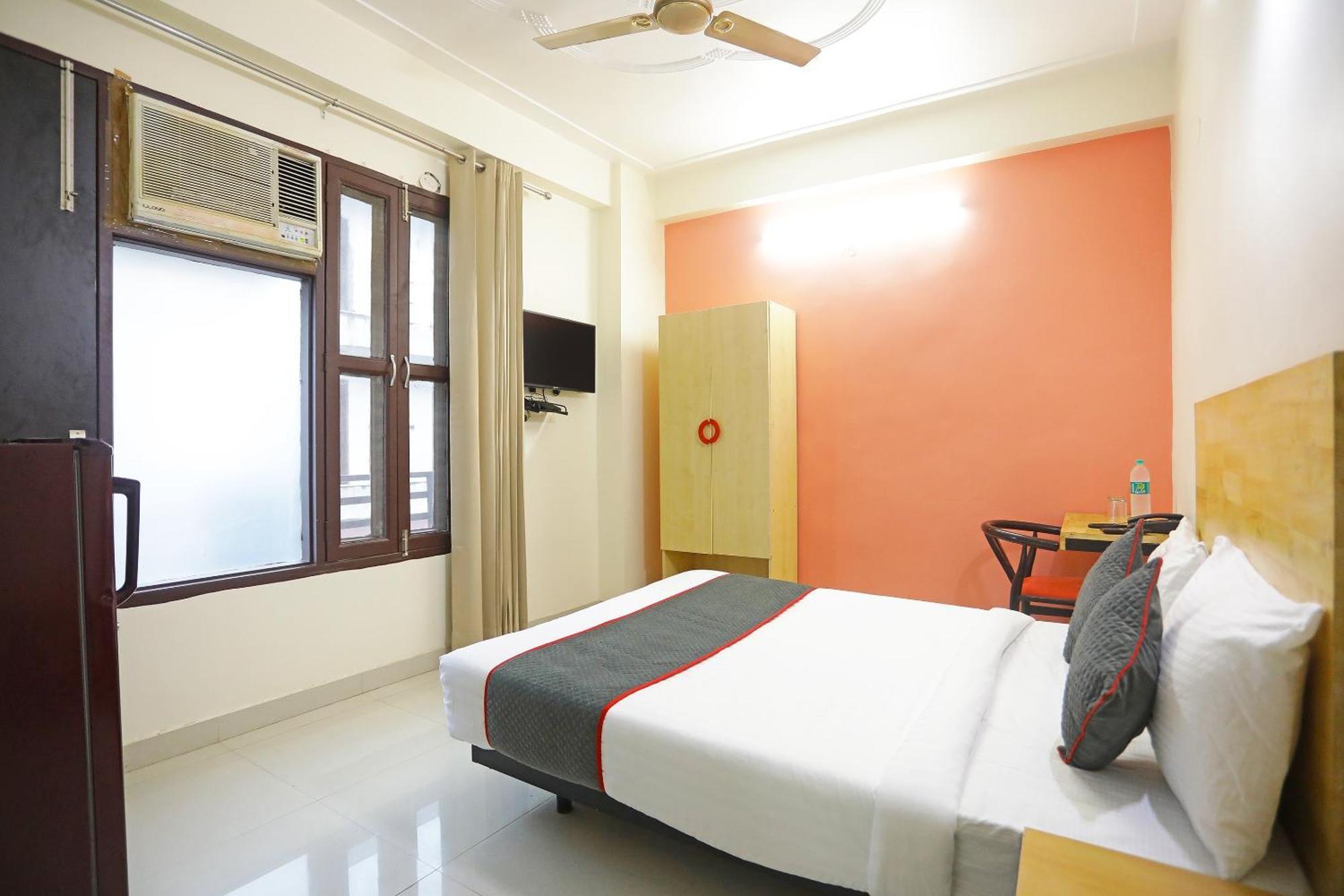 Super Townhouse Cloud Bay, Near Genpact, Sector-69, Gurgaon Hotel Exterior photo