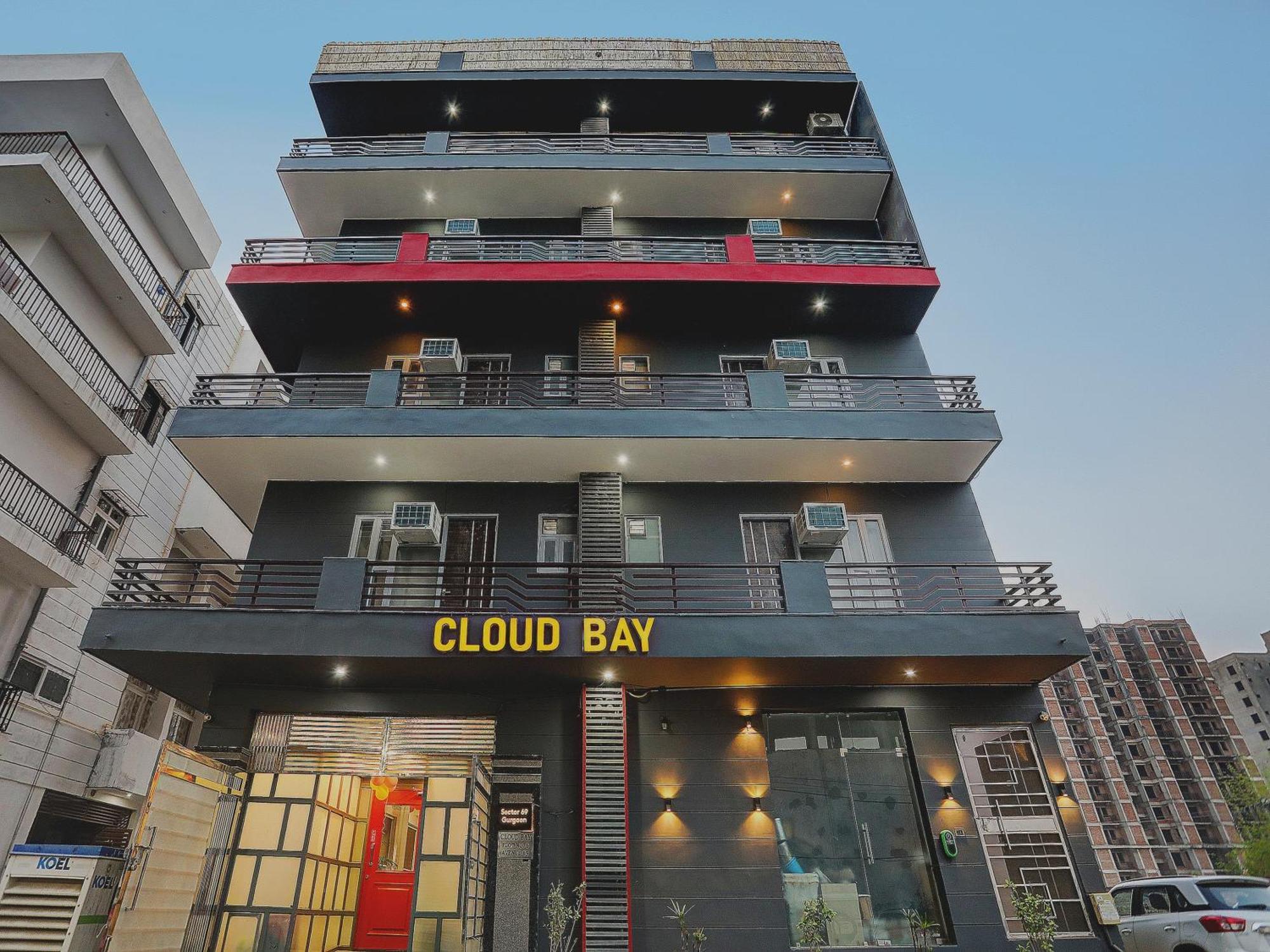 Super Townhouse Cloud Bay, Near Genpact, Sector-69, Gurgaon Hotel Exterior photo